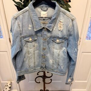 NWOT Active USA Denim Distressed Bleached Lightweight Cropped Jean Jacket L
